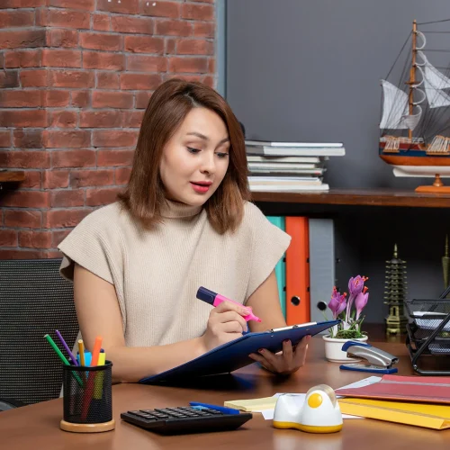 What Does a Bookkeeper Do Each Month A Realistic Monthly Checklist