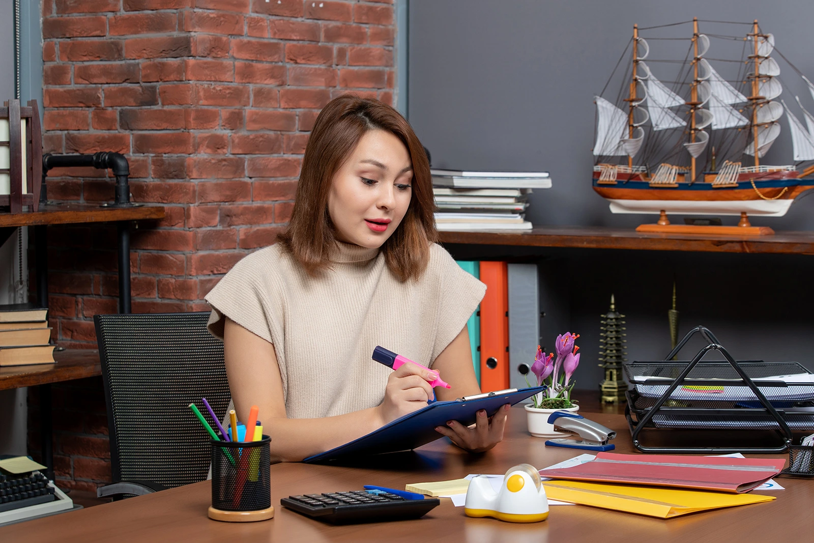 What Does a Bookkeeper Do Each Month A Realistic Monthly Checklist